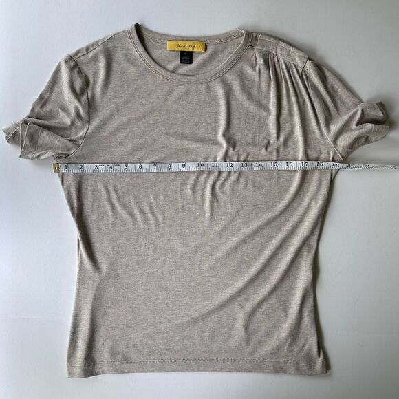 St. John Tee in Tan / Sand Melange with Pleated Shoulder Detail Size M - Picture 10 of 13